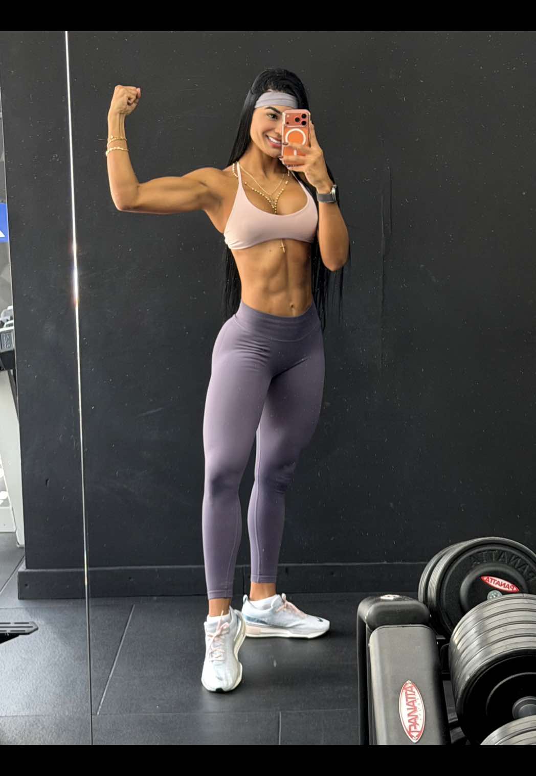 @steff_antonieta