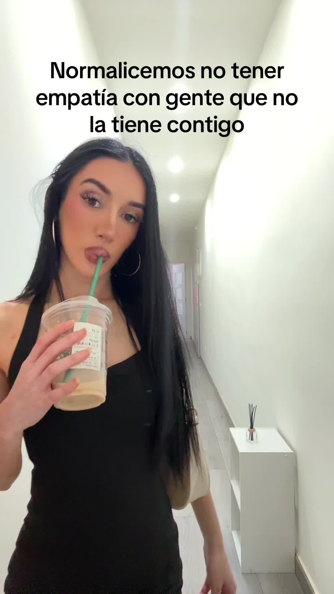 @V A N E S S A