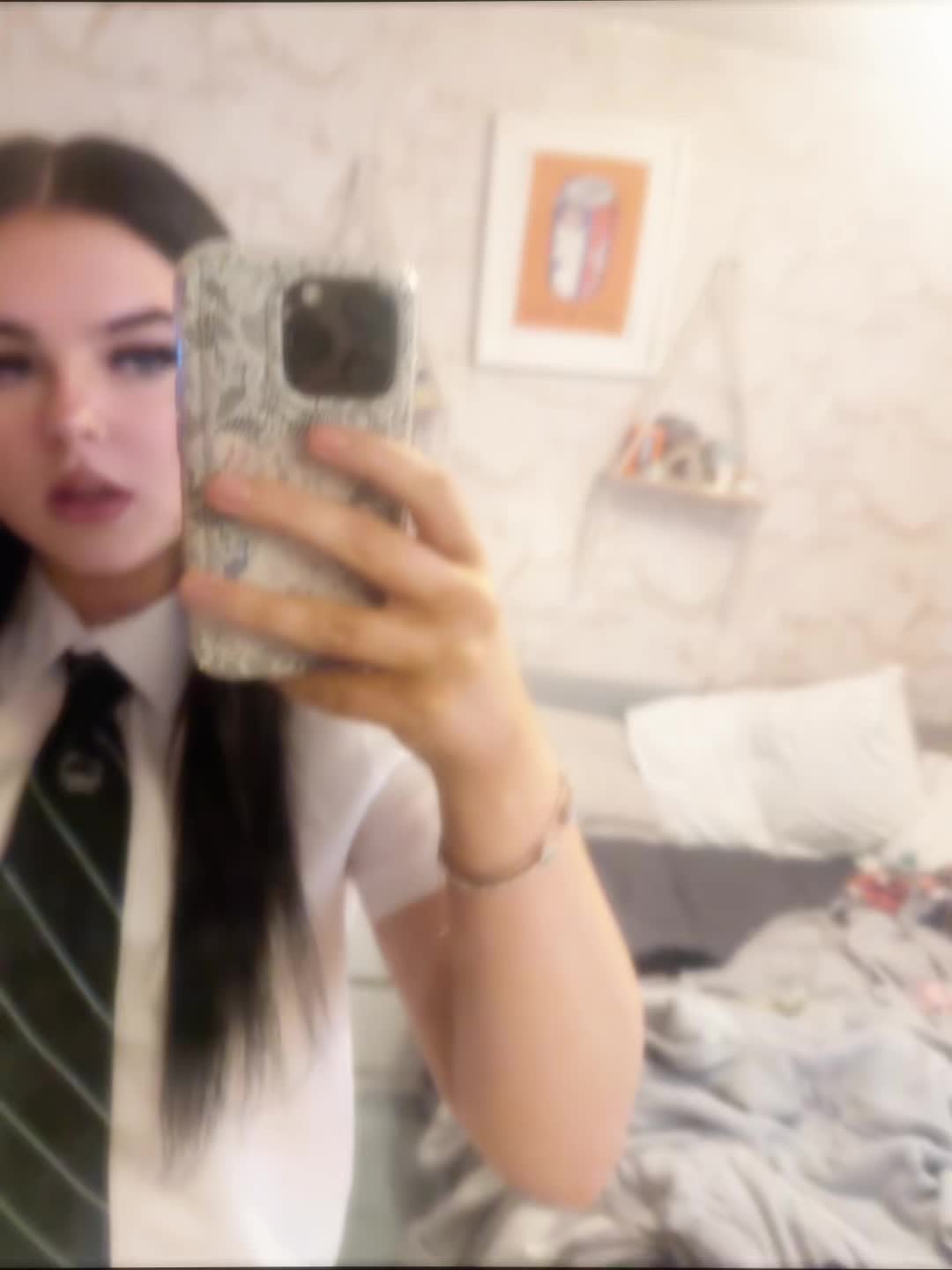 @Liv.priv
