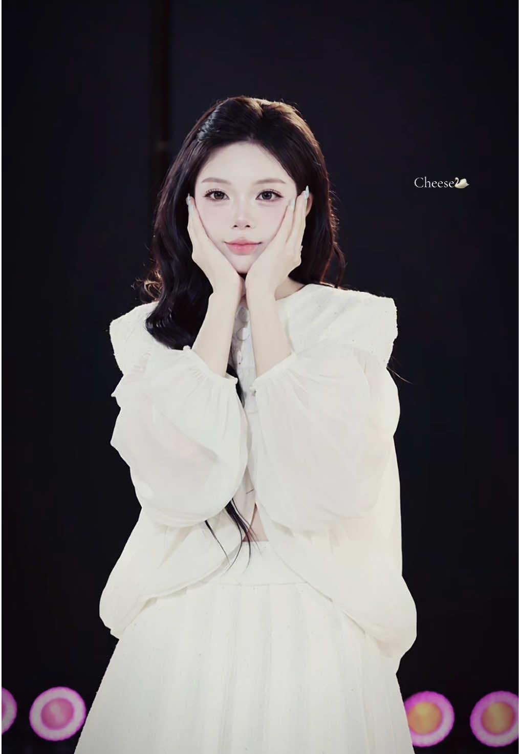 @𝘊𝘩𝘦𝘦𝘴𝘦🦢