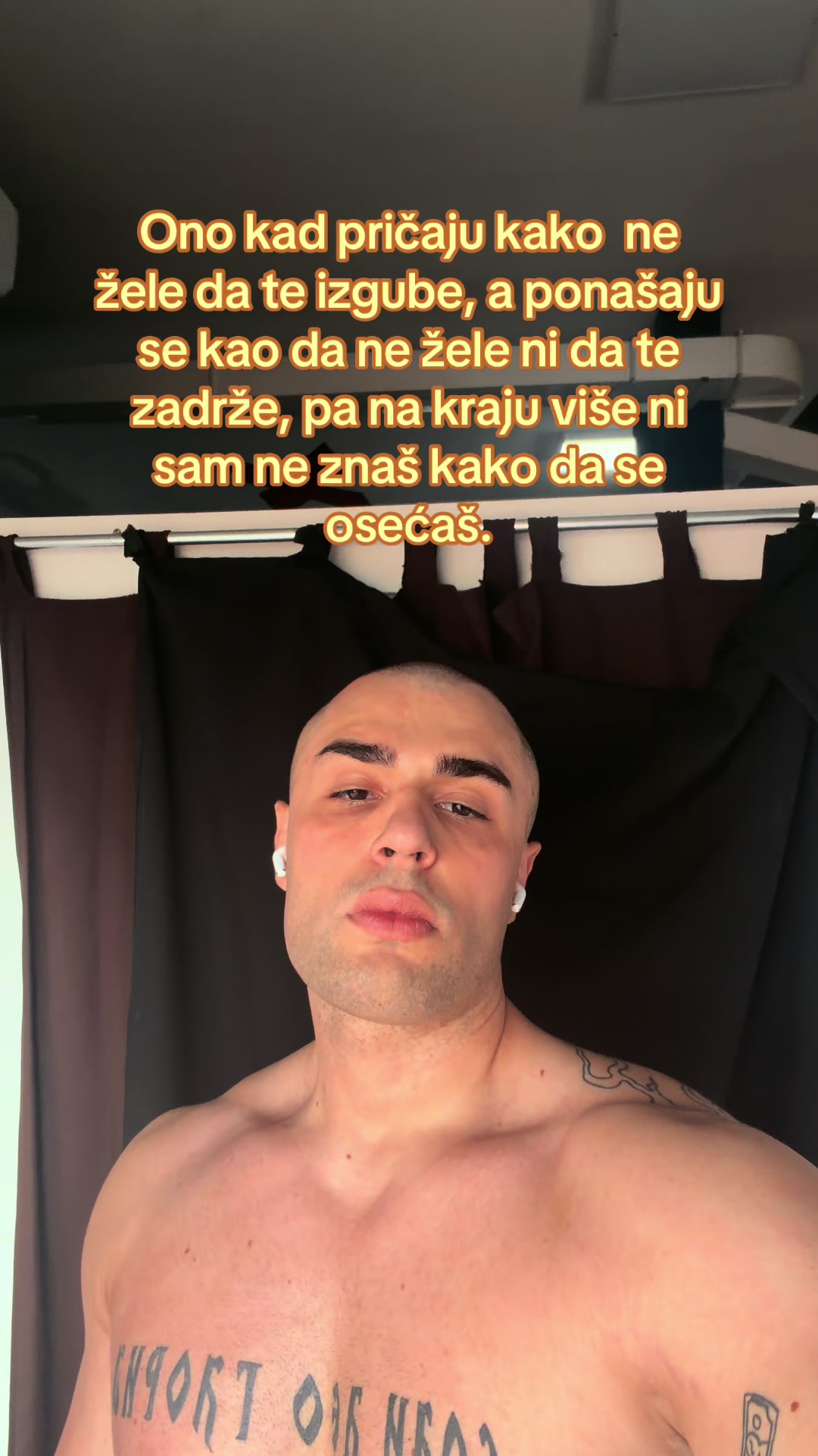 @V U K