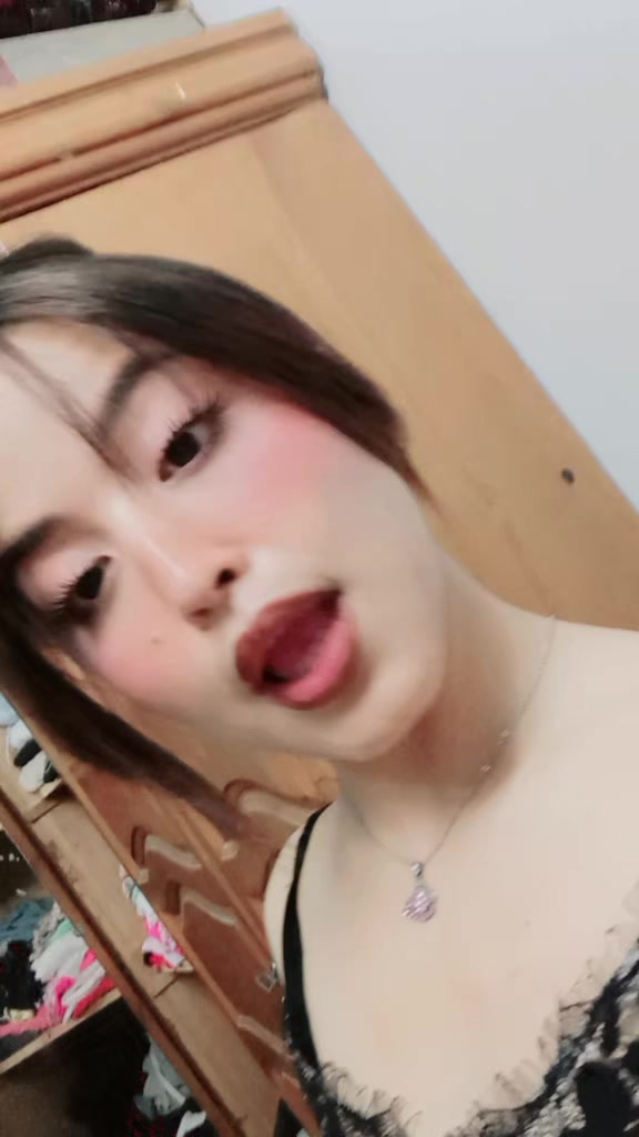 @🦄