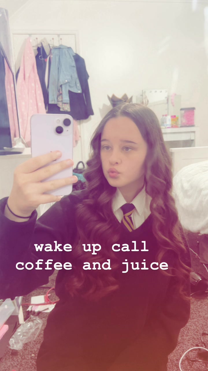 @𝓁ℯℴ𝓃𝒶🫧