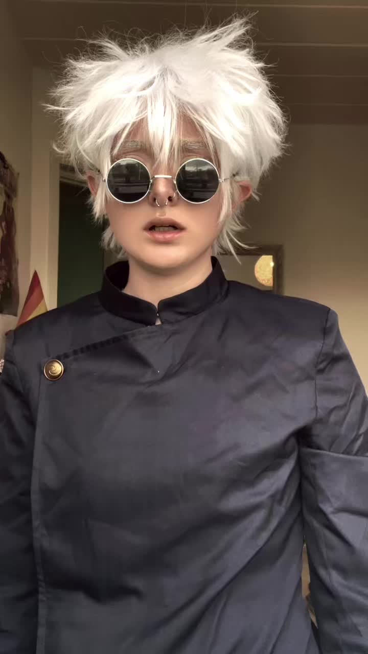 @Cy does cosplays
