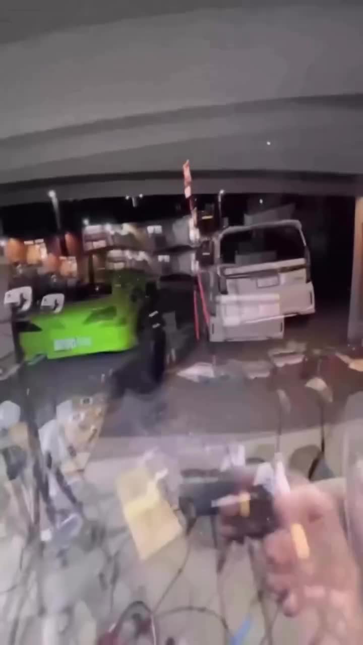 @ඞ