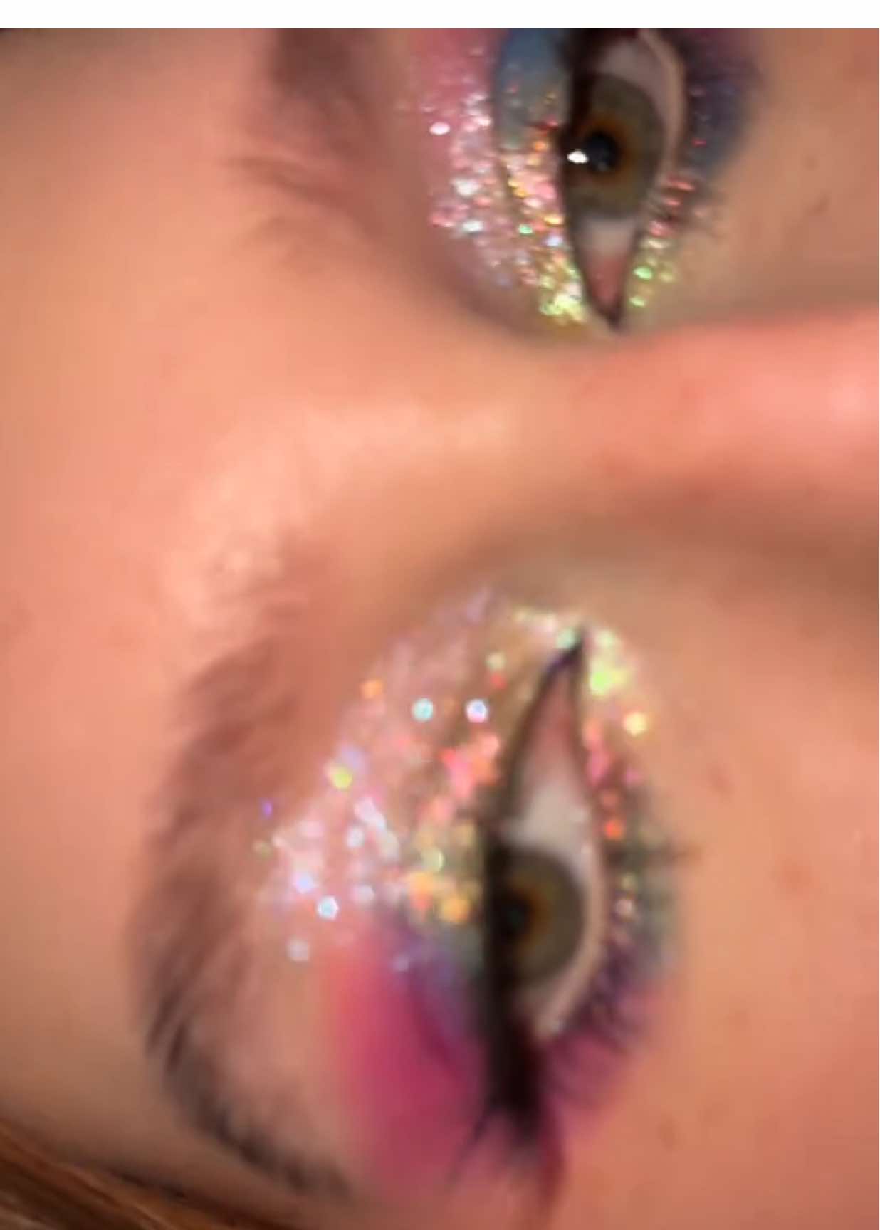@Rainbow Meg 🌈 Sparkly Makeup✨