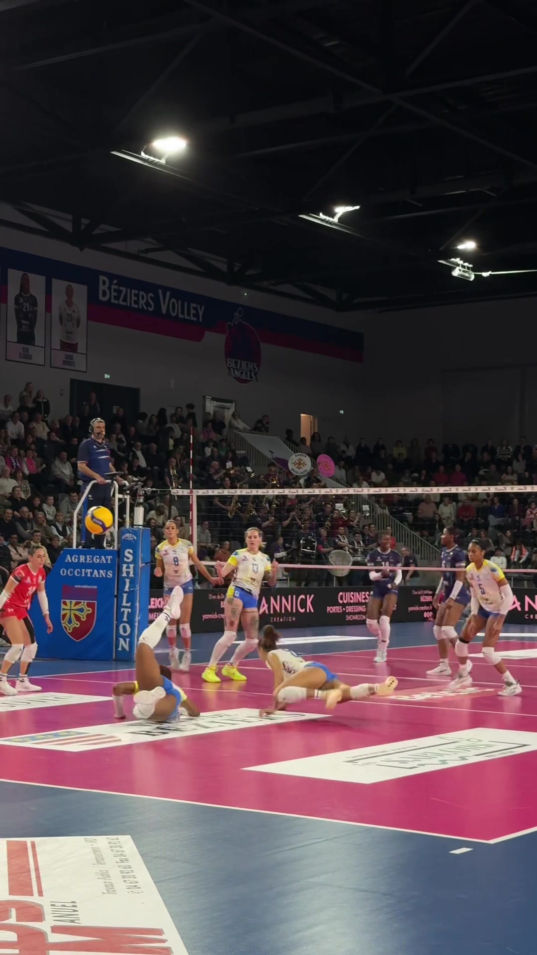 @CannesVolley