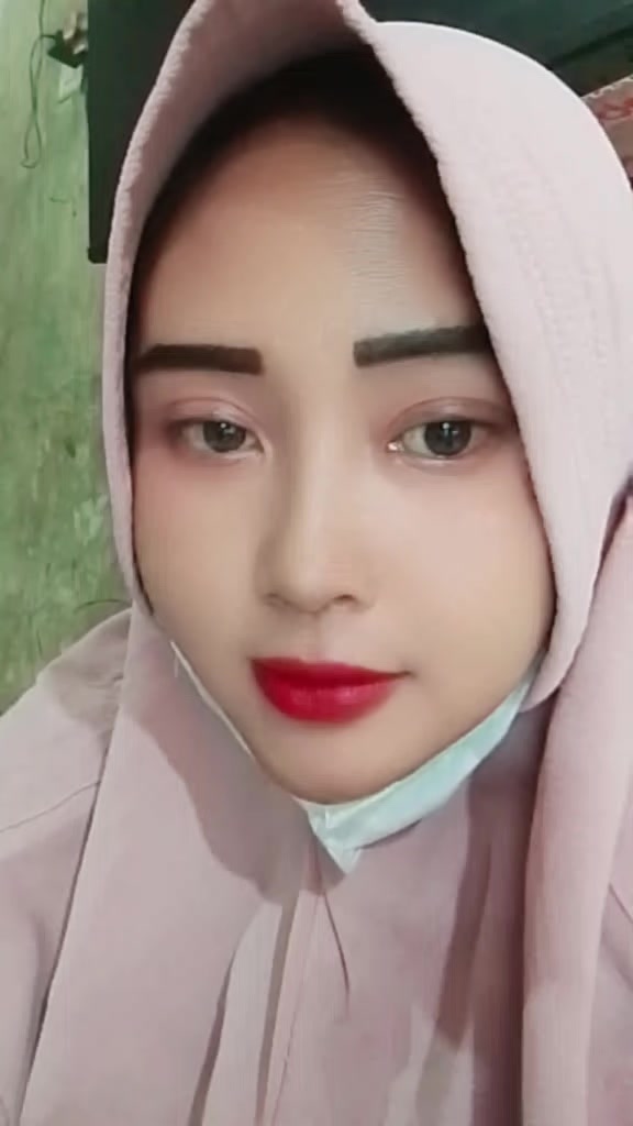 @putriastriani
