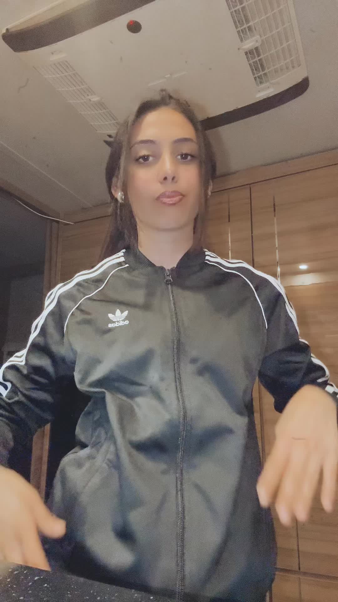 @Victoria_😽