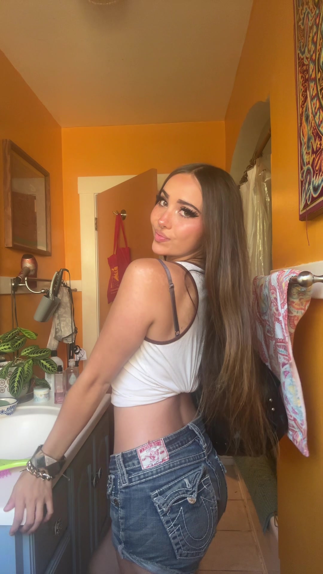 @Eva