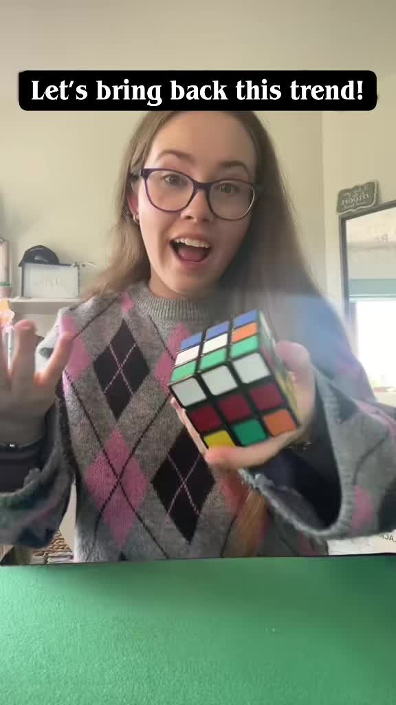 @TheEllaNicholson