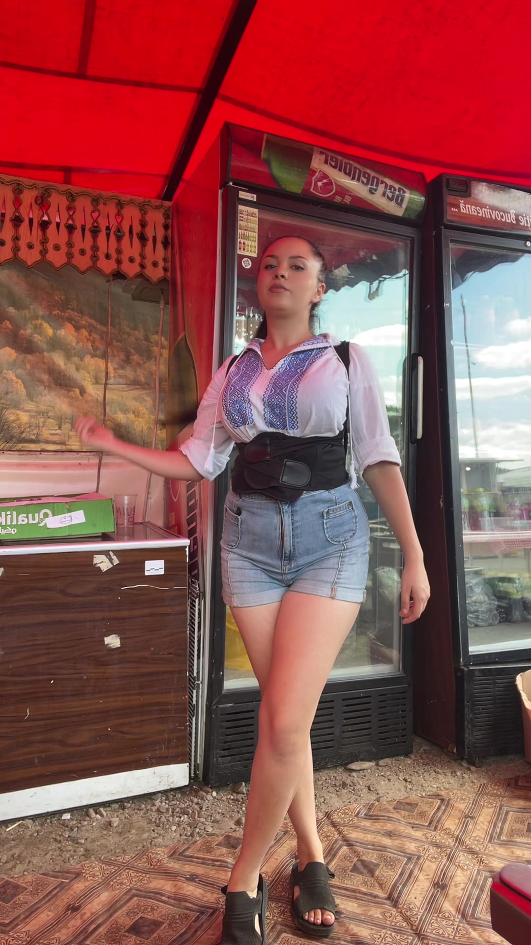 @Tina V&icirc;j&icirc;ila