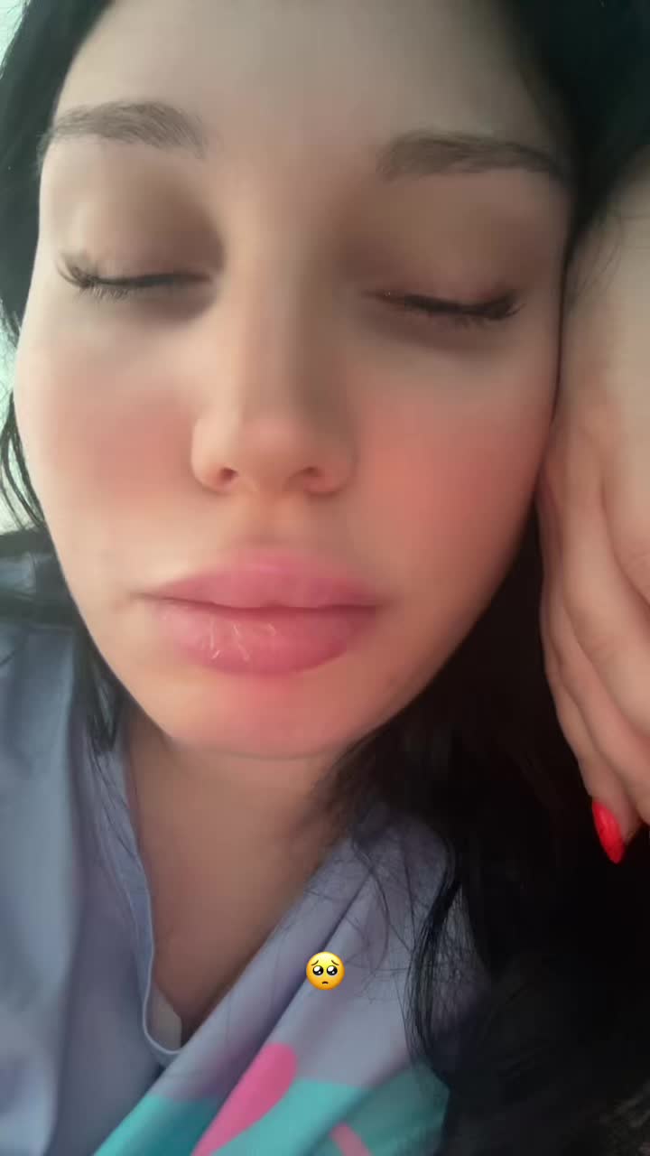 @Valeria94