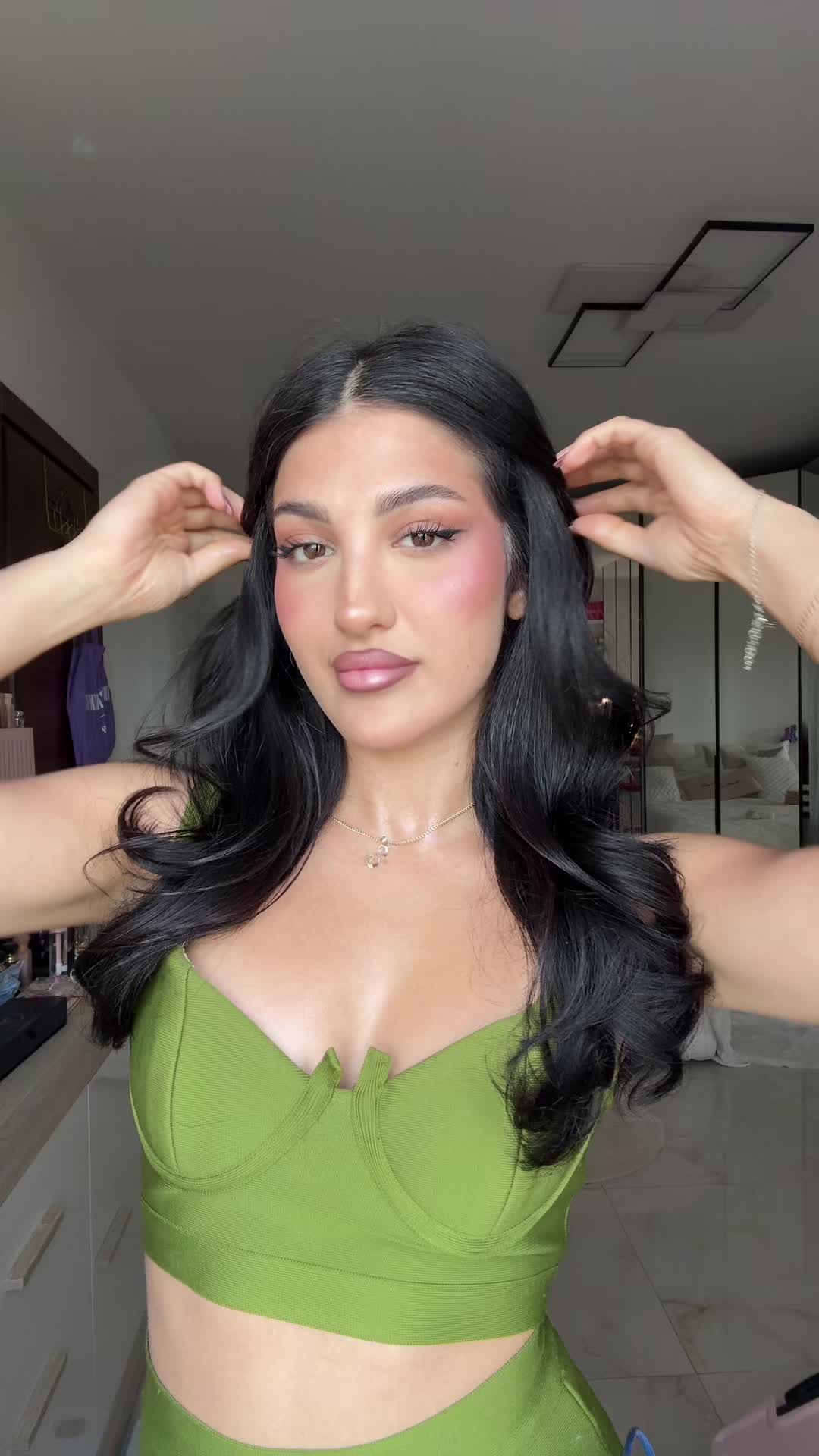 @ELÈNA HAZINAH