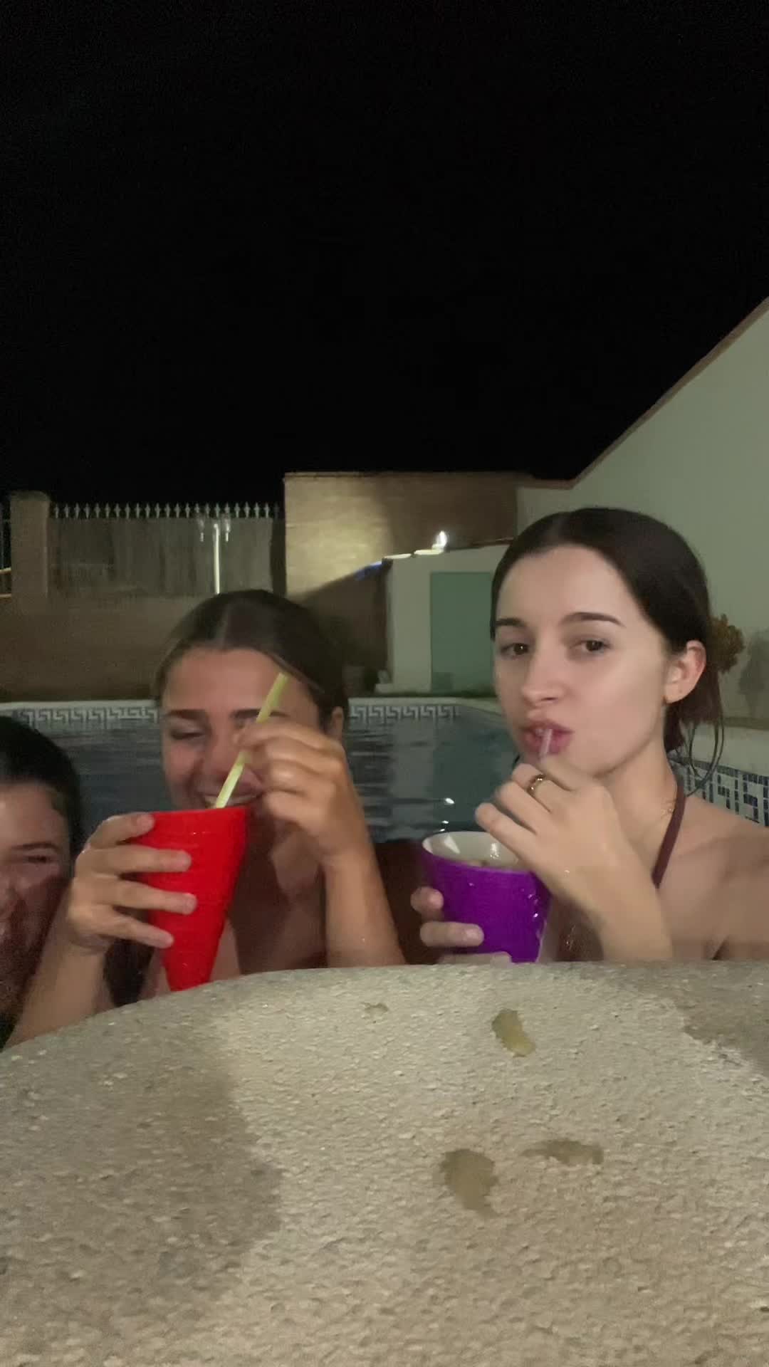 @Teresa_ariaas