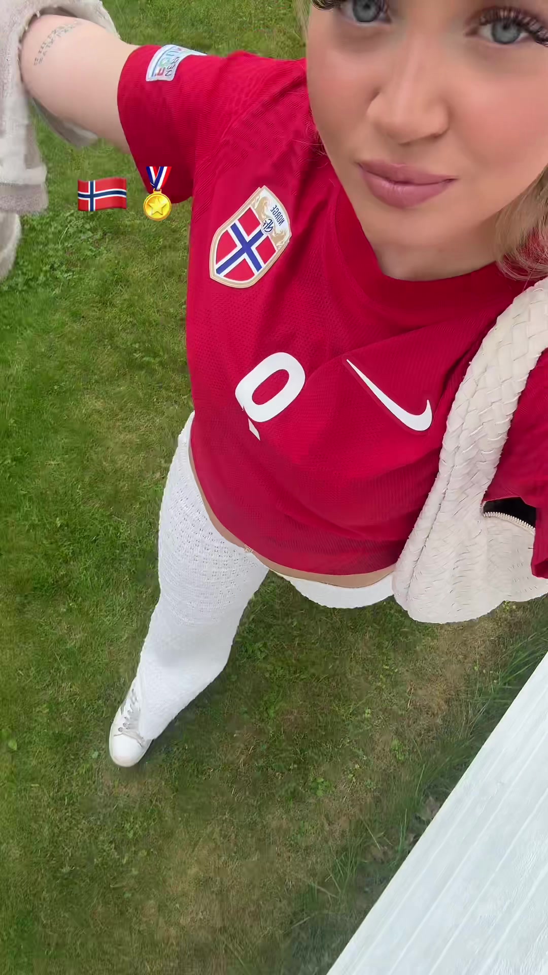 @MELISSA HAUGSBAKK🍾