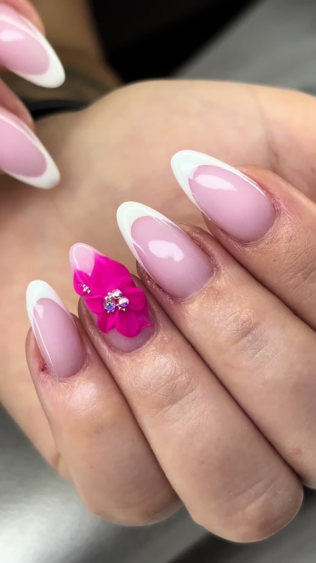 @Martina Nail Artist🩷LizArt🩷