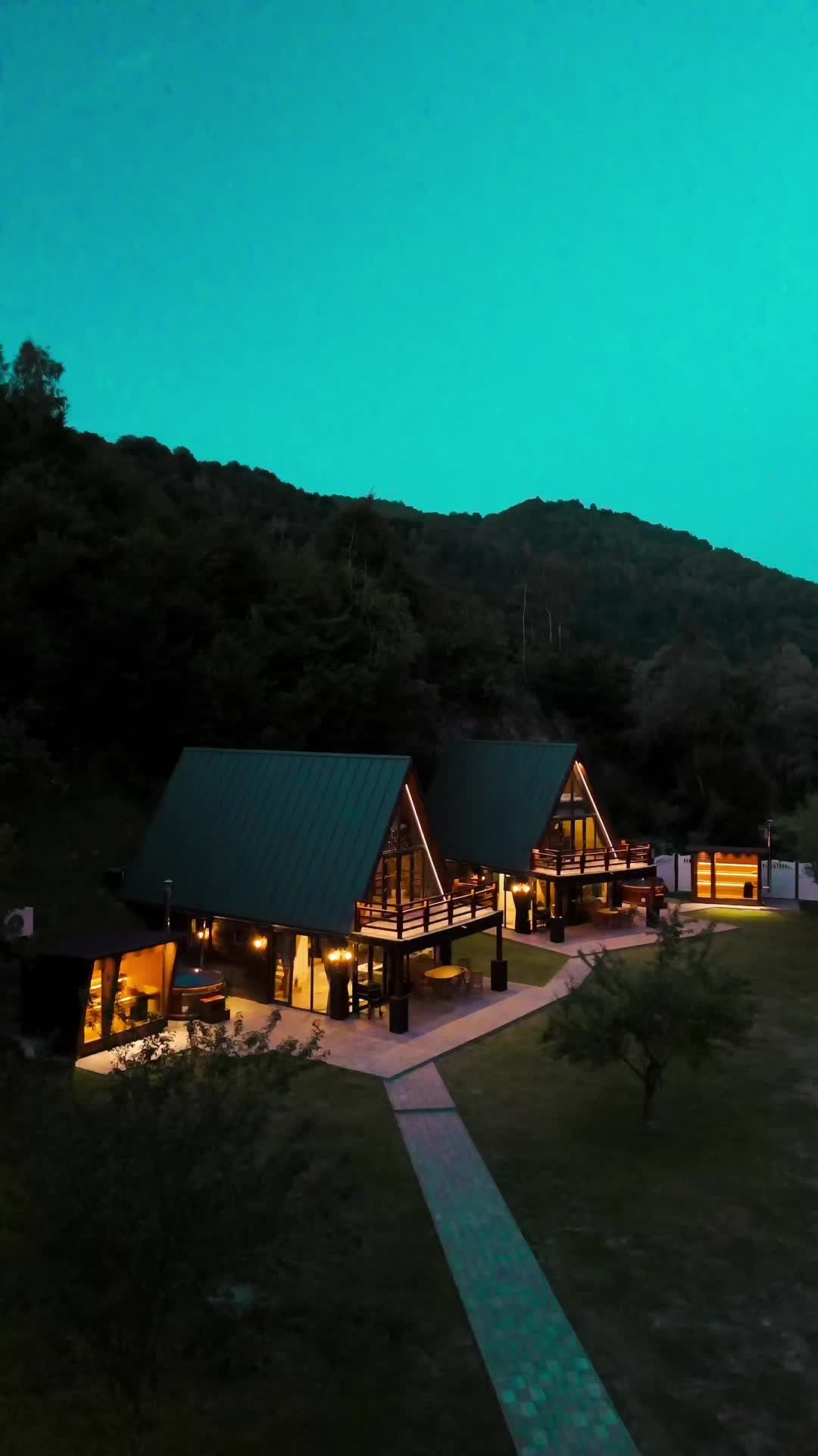 @A-Frame Valea Mosului