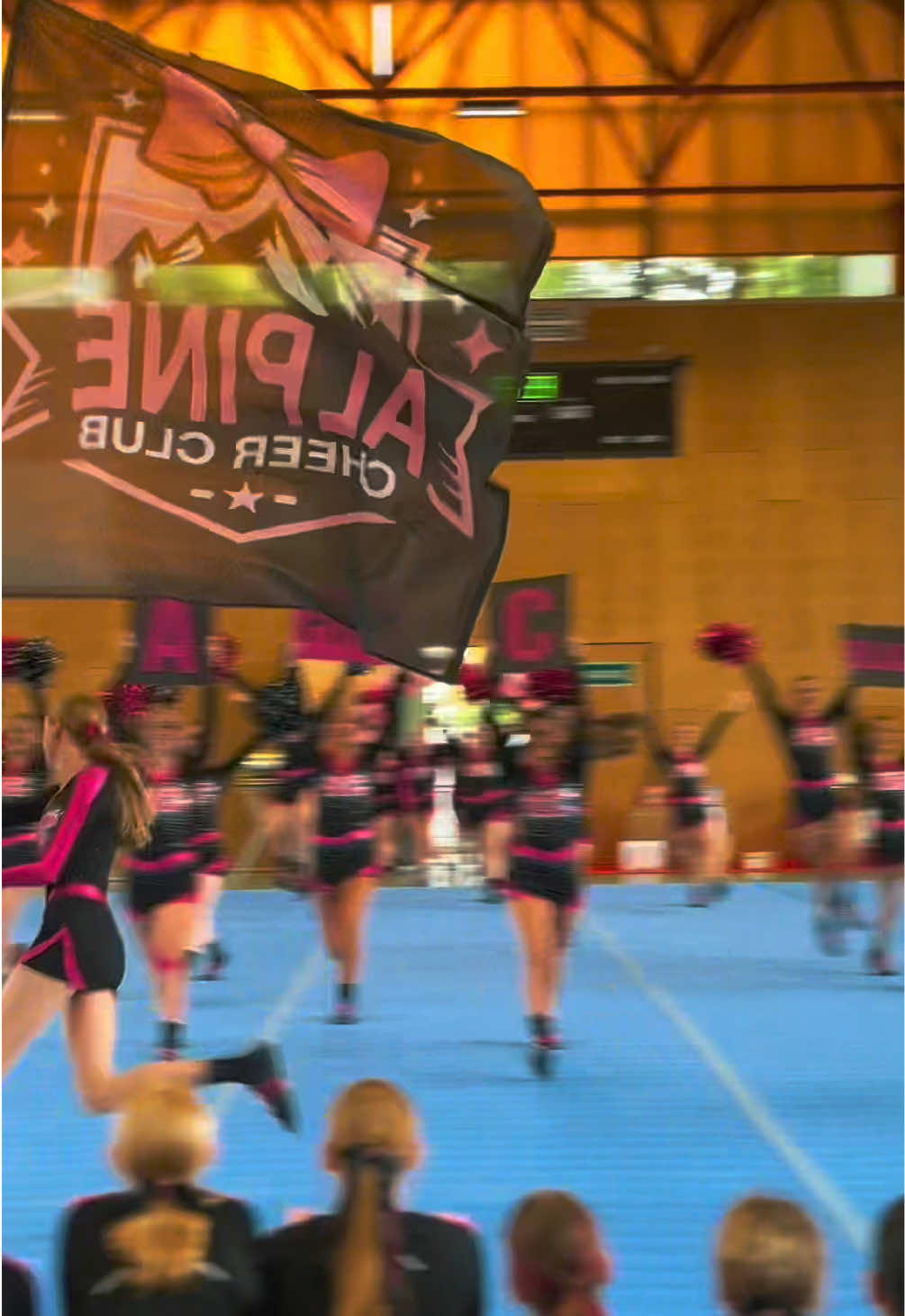 @AlpineCheerClubRum 🩷🖤