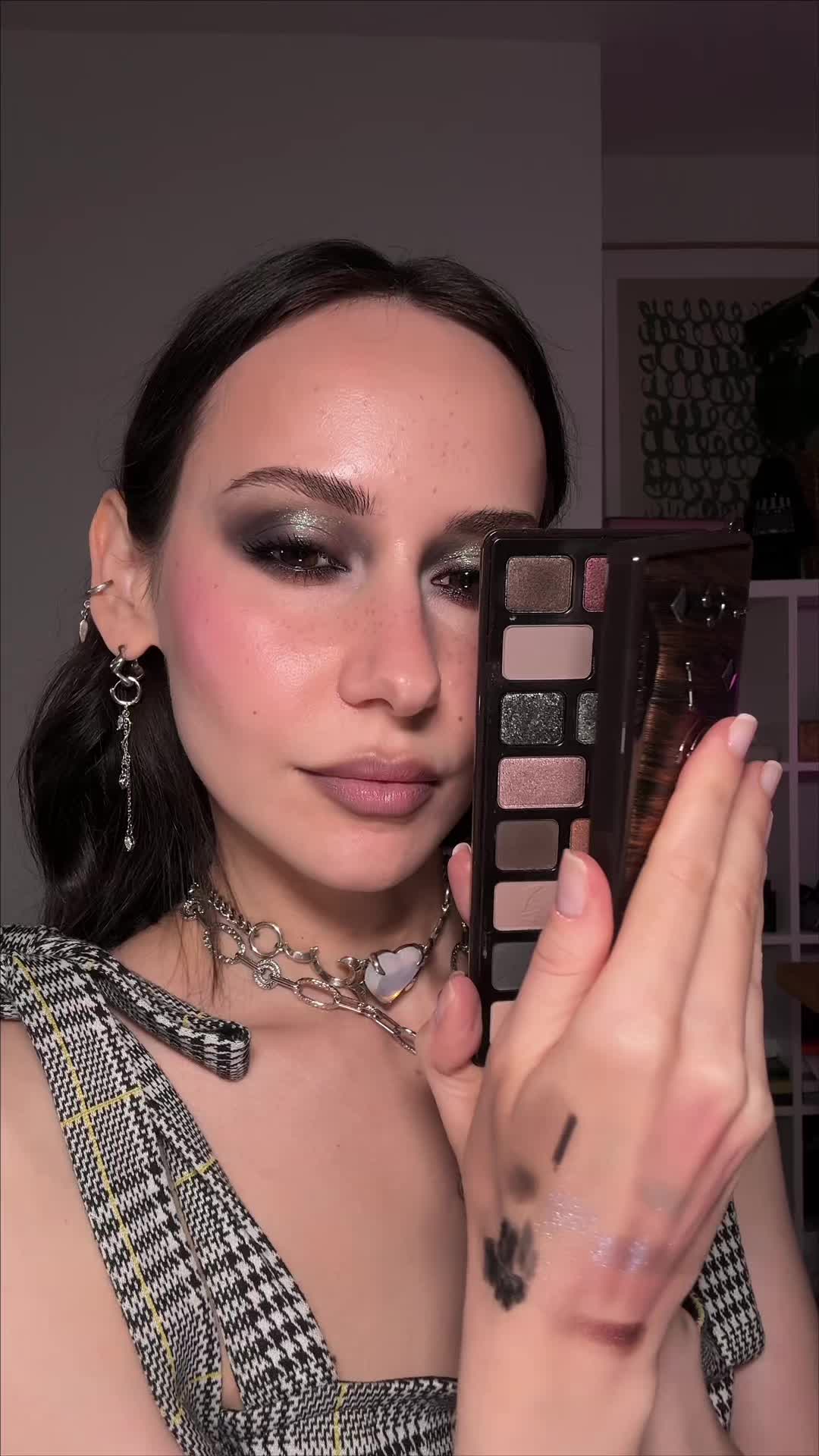 @izzydeva