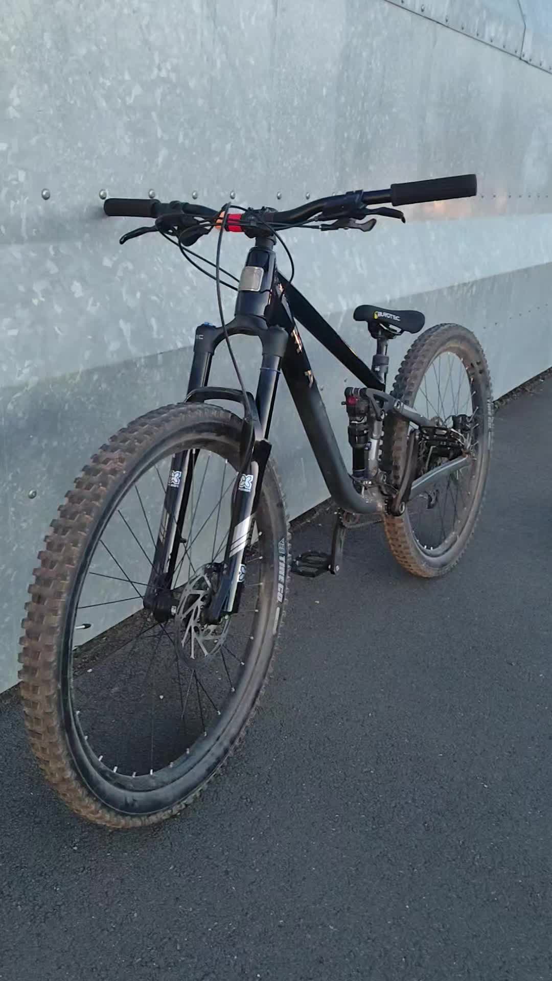 @Ozzi 🚵🛩️