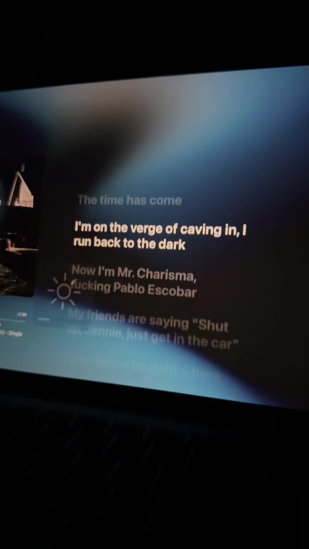 @🫐