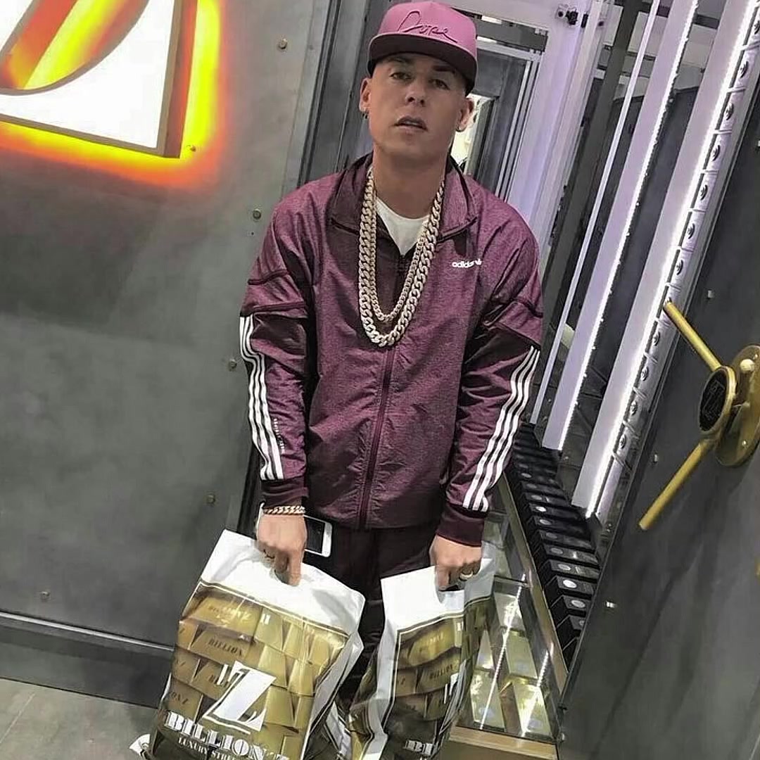 @𝘾𝙝𝙧𝙭𝙨 𝙇𝙮𝙧𝙞𝙘𝙨