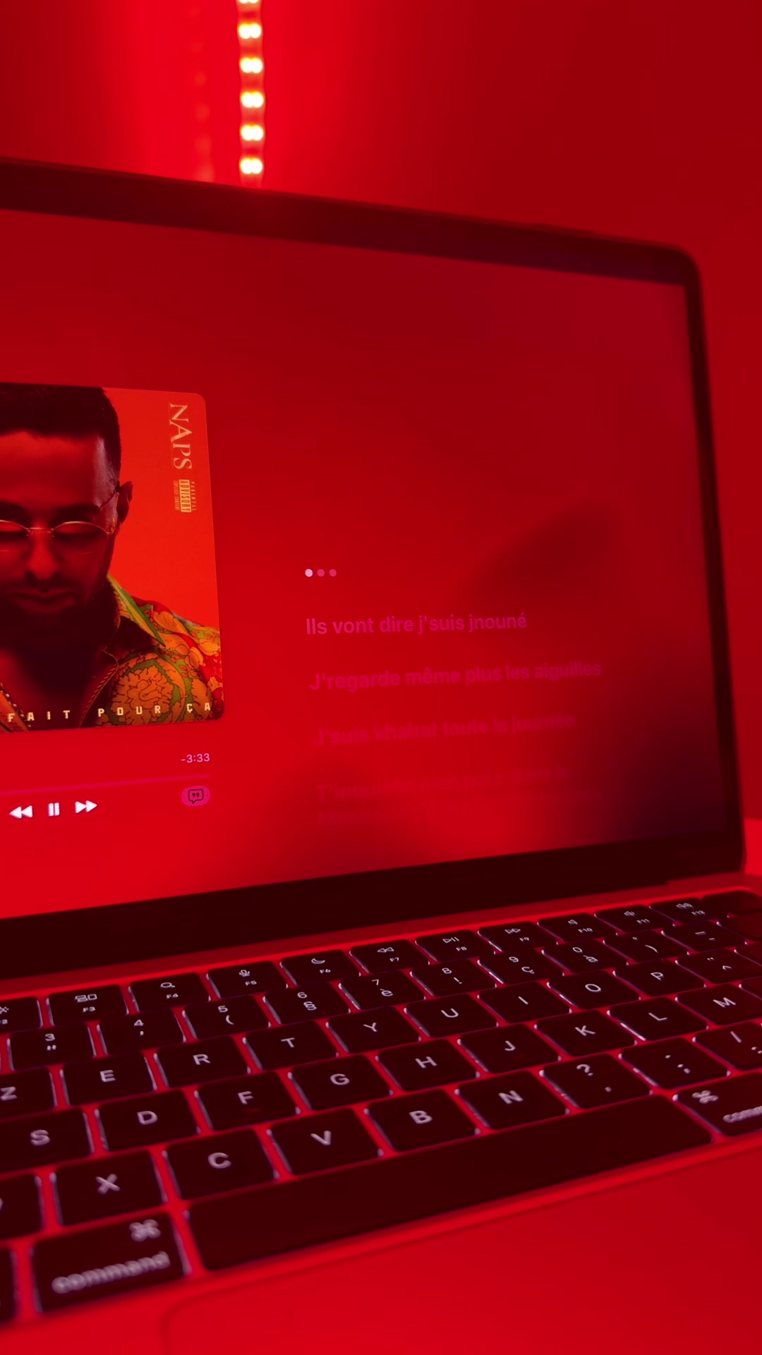 @Lyricsvibe