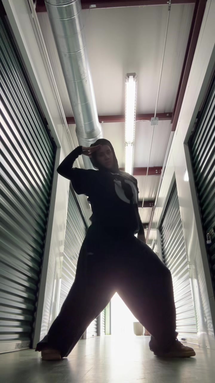 @ayyvahh_