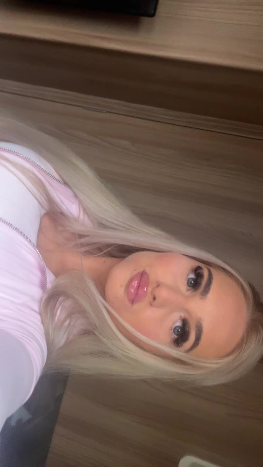 @tiannaobrien