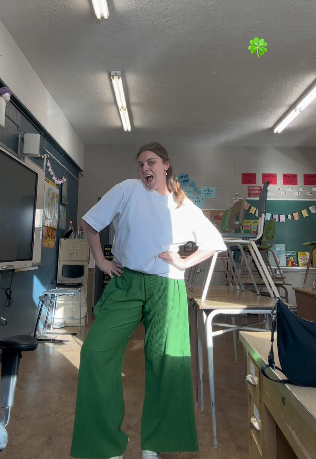 @✏️Corinne👩🏻&zwj;🏫