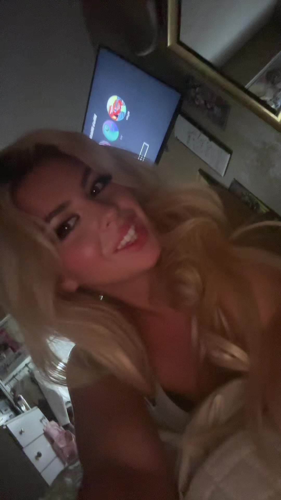@Valianna Rose