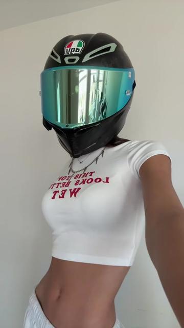 @WelshBikeModel🏴󠁧󠁢󠁷󠁬󠁳󠁿