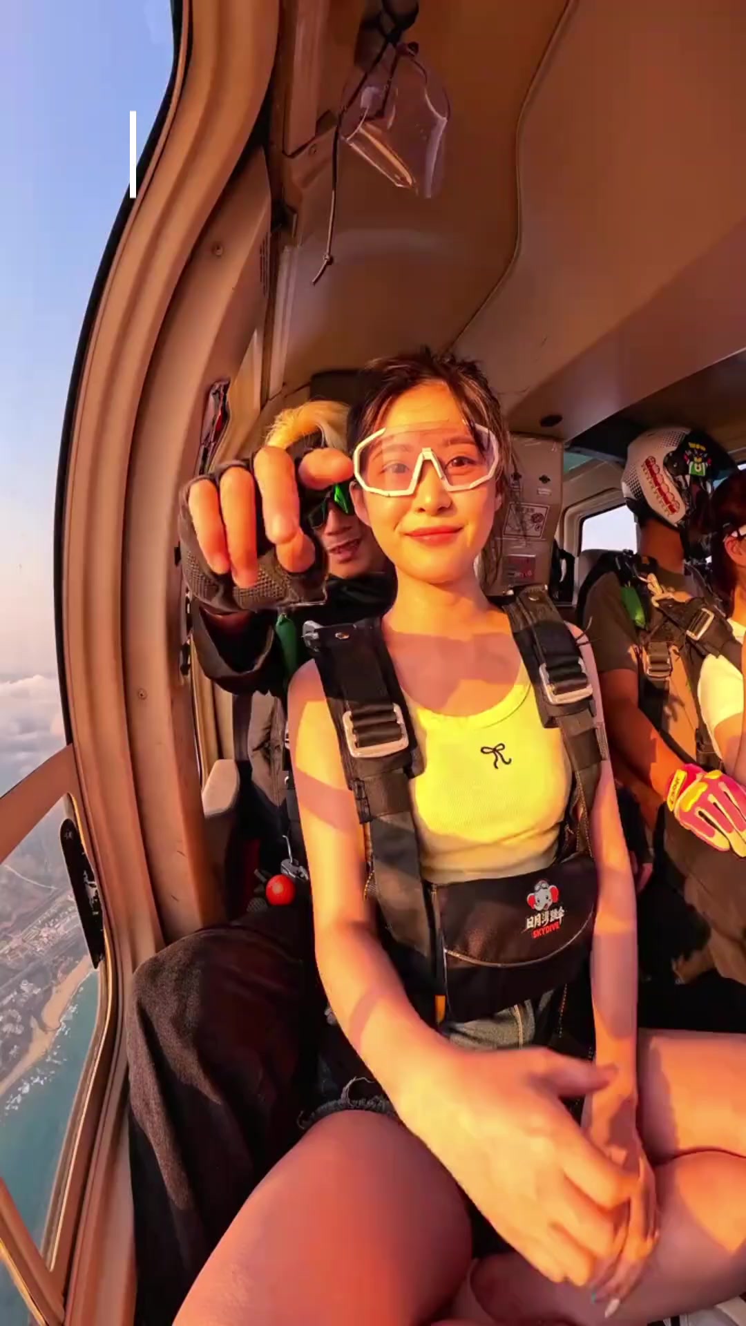 @onlyfanskydiving