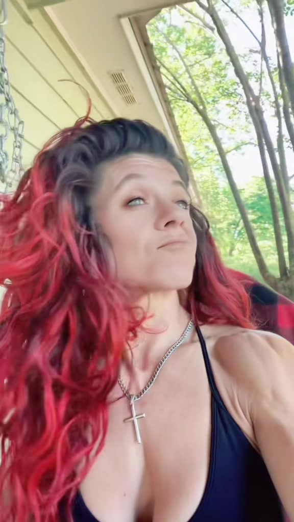 @RedneckBaddie