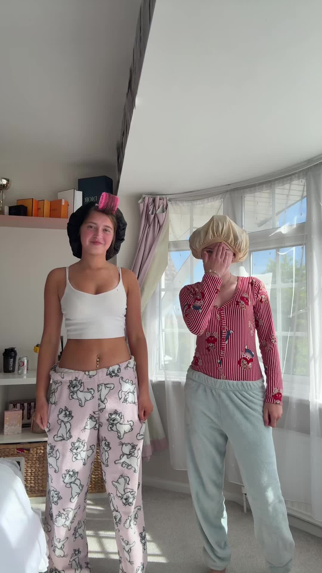@𝐷𝑎𝑟𝑐𝑒𝑦𝑚𝑎𝑟𝑖𝑒