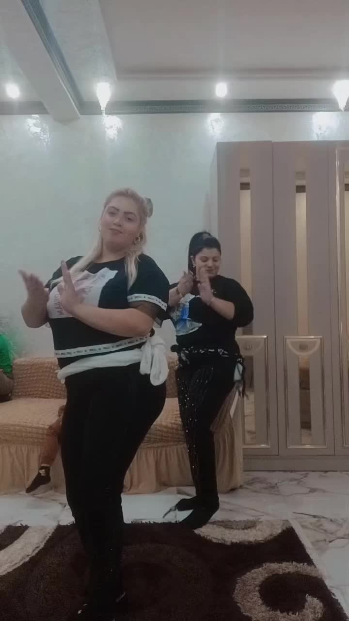 @Sara kire kirilovi