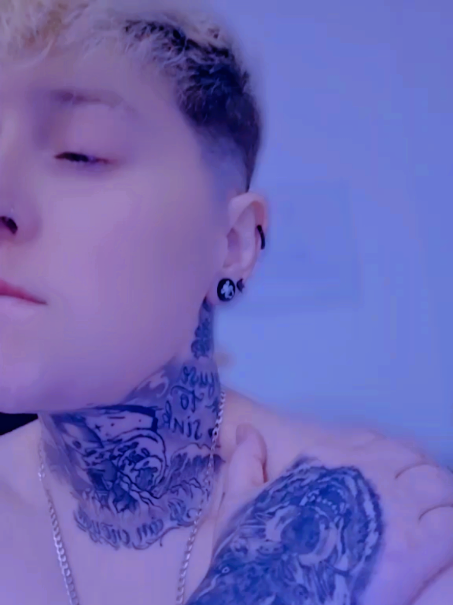 @𝚃𝚊𝚢𝚝𝚘𝚗'♡