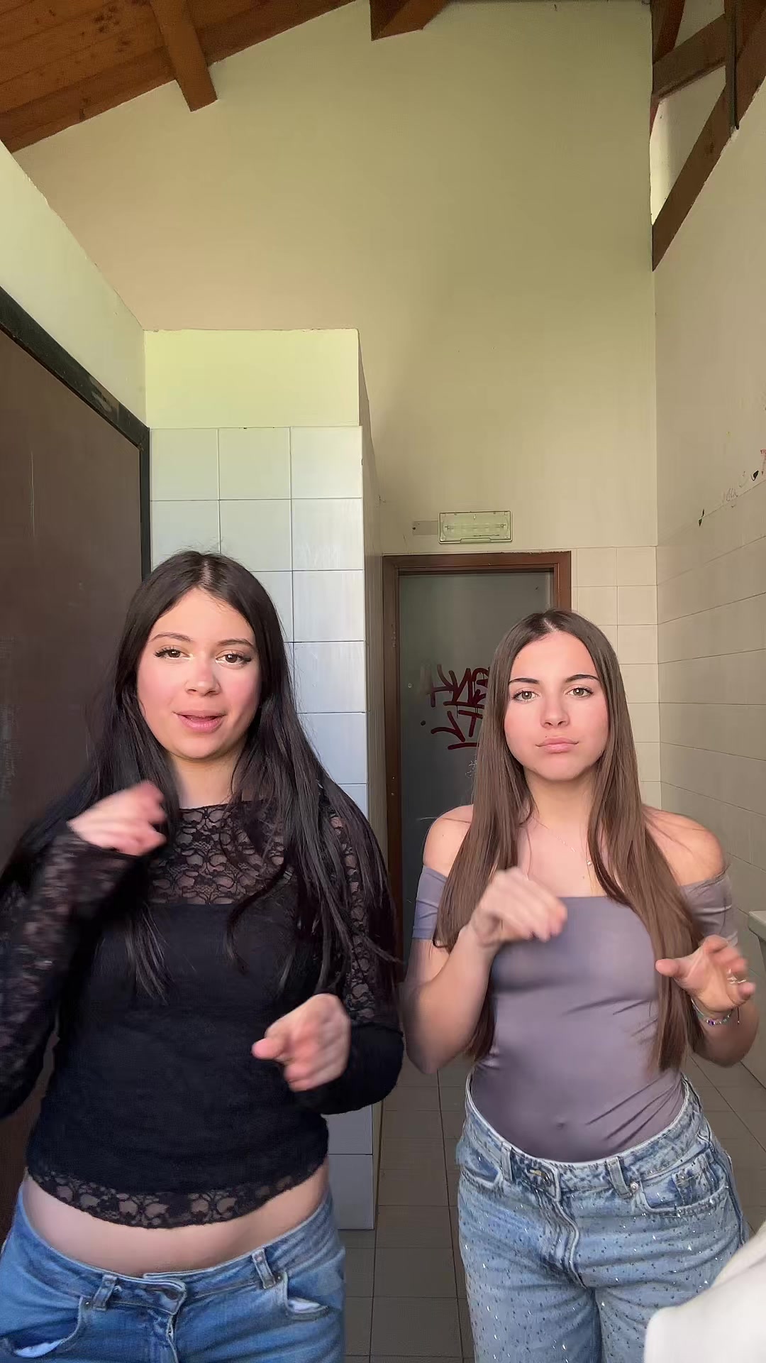 @aloiv