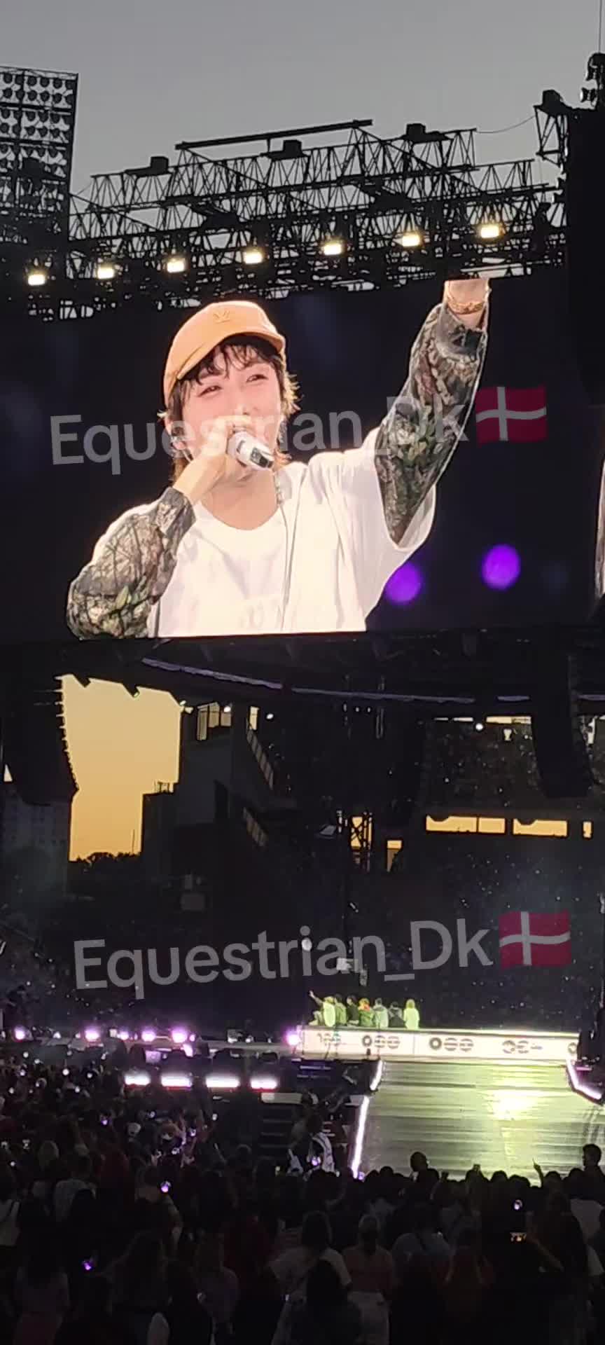 @Equestrian_Dk๐ฉ๐ฐโโโ