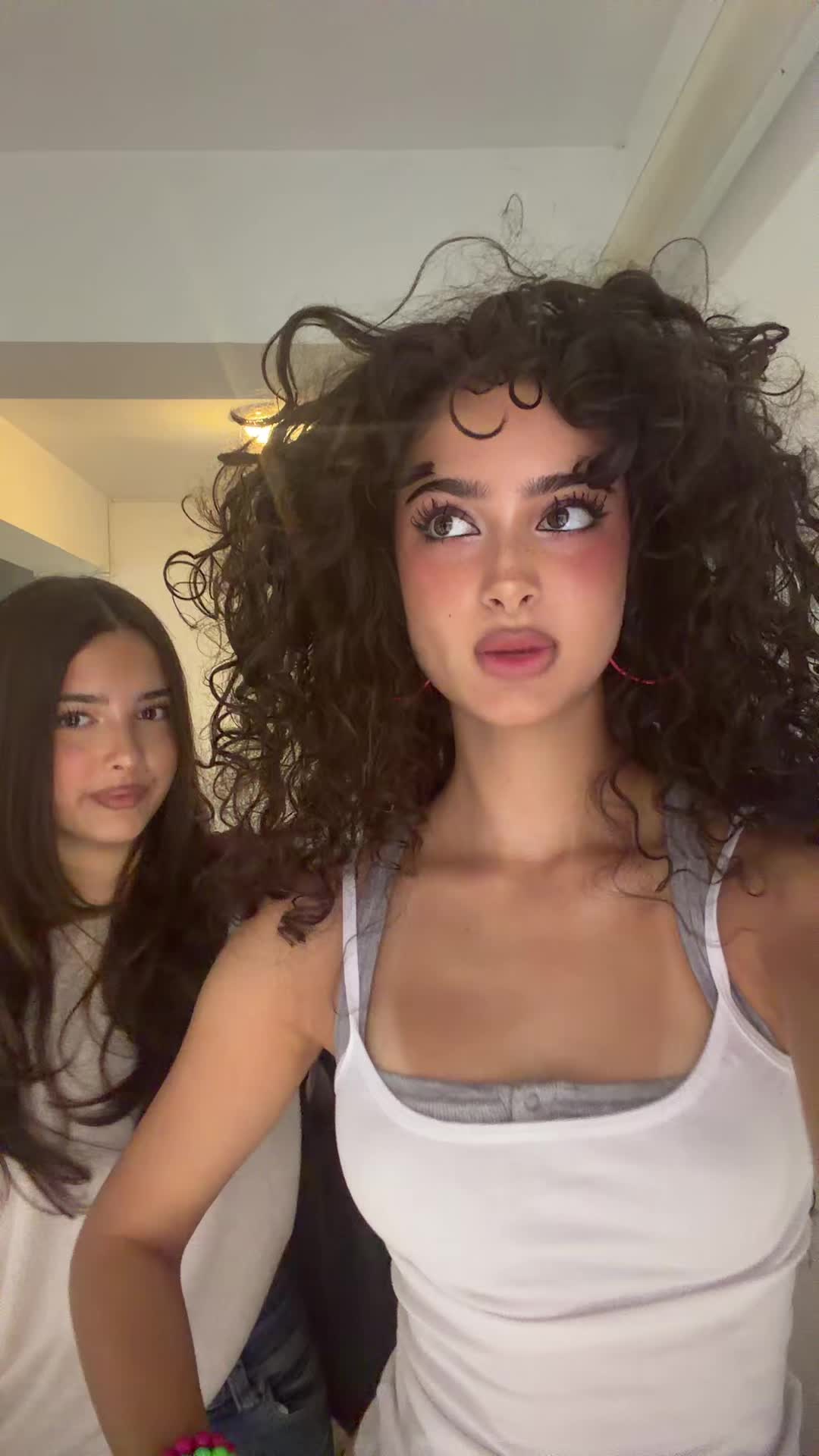 @evanicolescu_