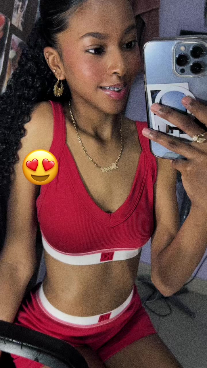 @𝓓𝓪𝓷𝓷𝓪🦋😍