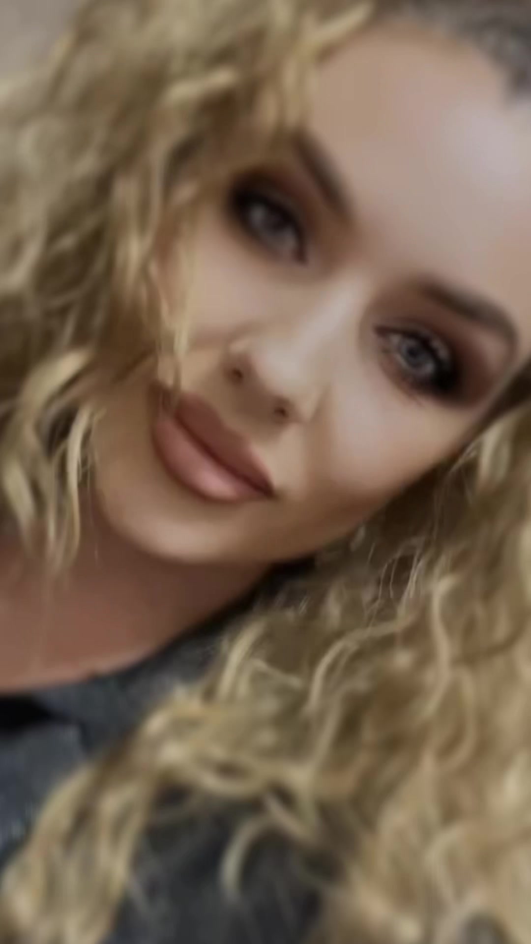 @_.elizabethp🇺🇸🇦🇱🇬🇷
