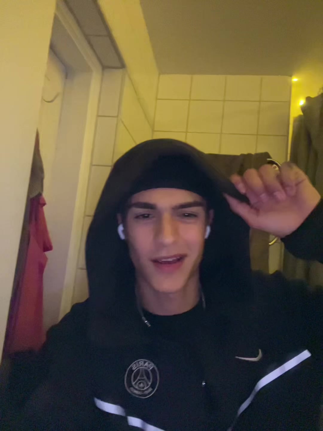 @H4J3M🧬
