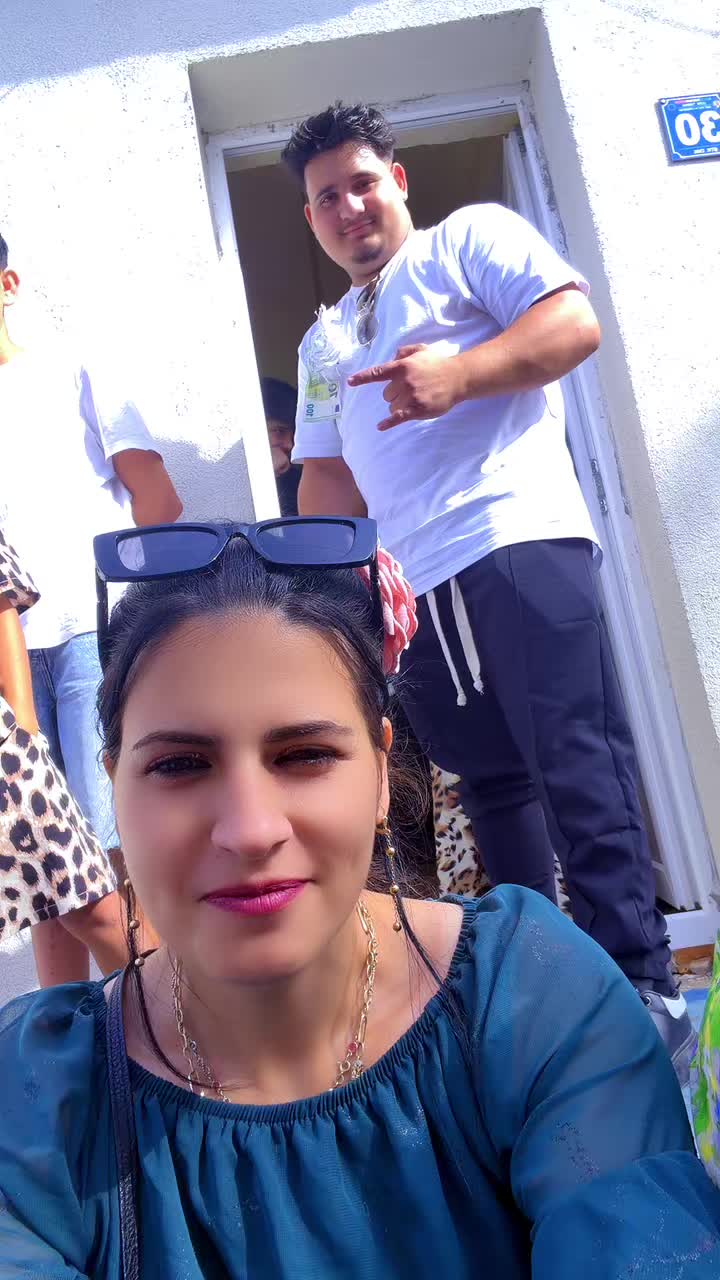 @Ana Maria