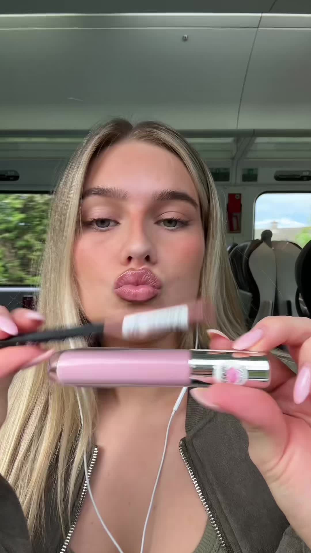 @Eva