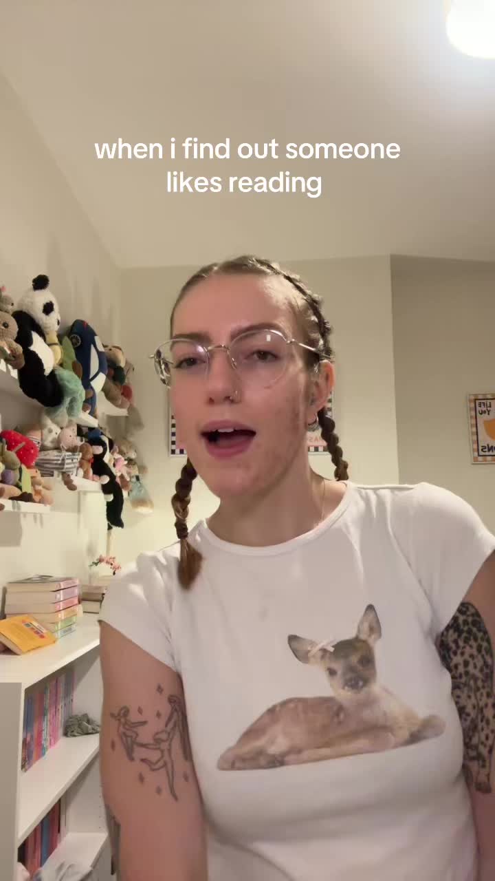 @what.rose.is.reading