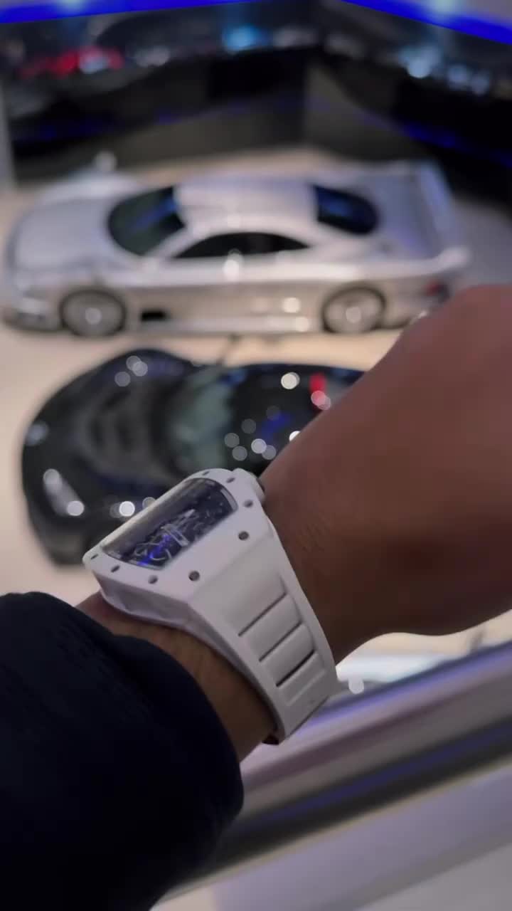 @Elite Supercars