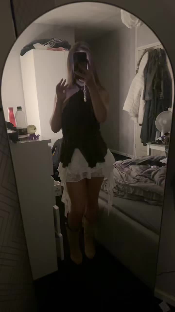 @𝐡𝐨𝐥𝐥𝐢𝐞ꨄ