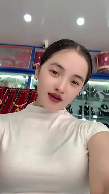 @Anita Gurung🧿
